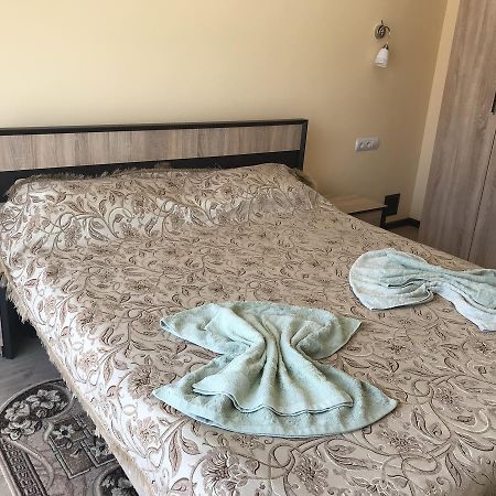 Gostynnyi Dvir Cottage Тернопил Екстериор снимка