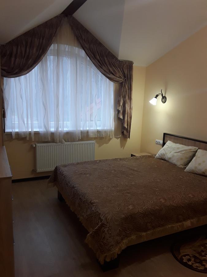 Gostynnyi Dvir Cottage Тернопил Екстериор снимка