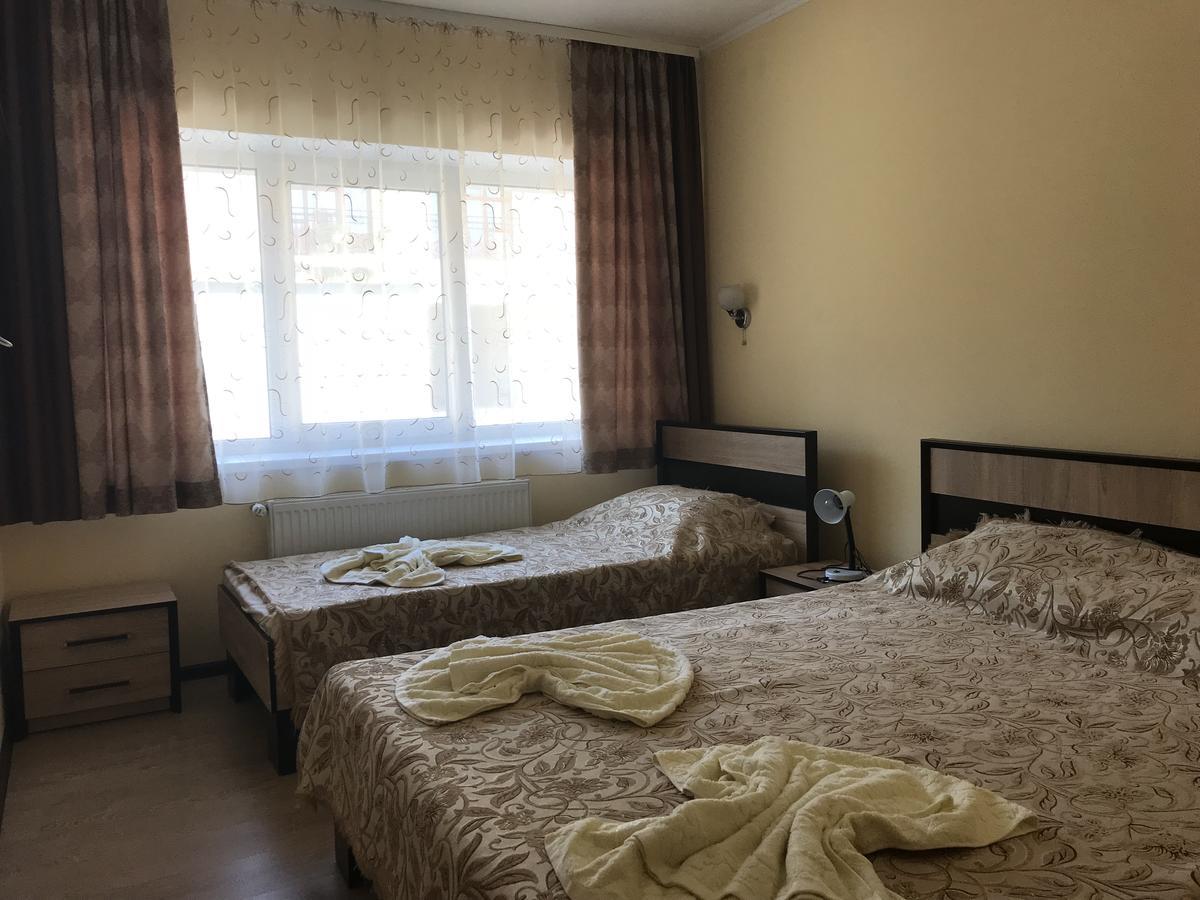Gostynnyi Dvir Cottage Тернопил Екстериор снимка