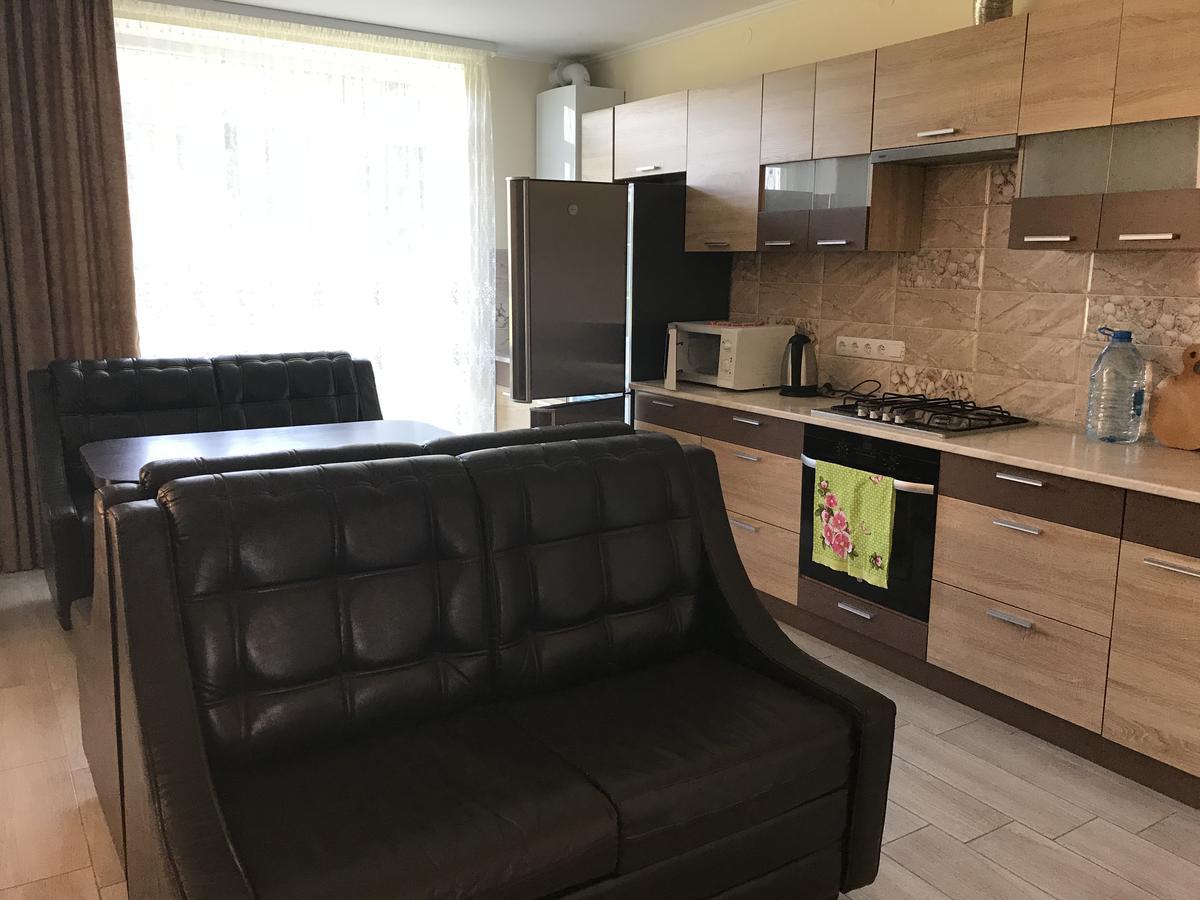 Gostynnyi Dvir Cottage Тернопил Екстериор снимка